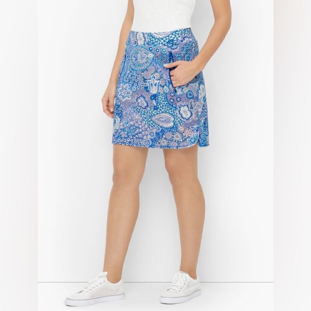 T by Talbots EVERYDAY STRETCH SKORT -
DREAMY PAISLEY Size XL